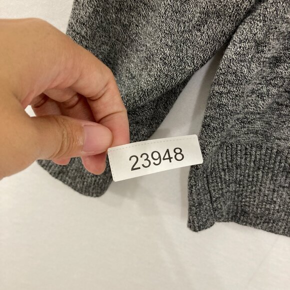Calvin Klein sz XL Gray Turtle Neck Gray Soft Lightweight Sweater Closet Staple - Picture 8 of 8